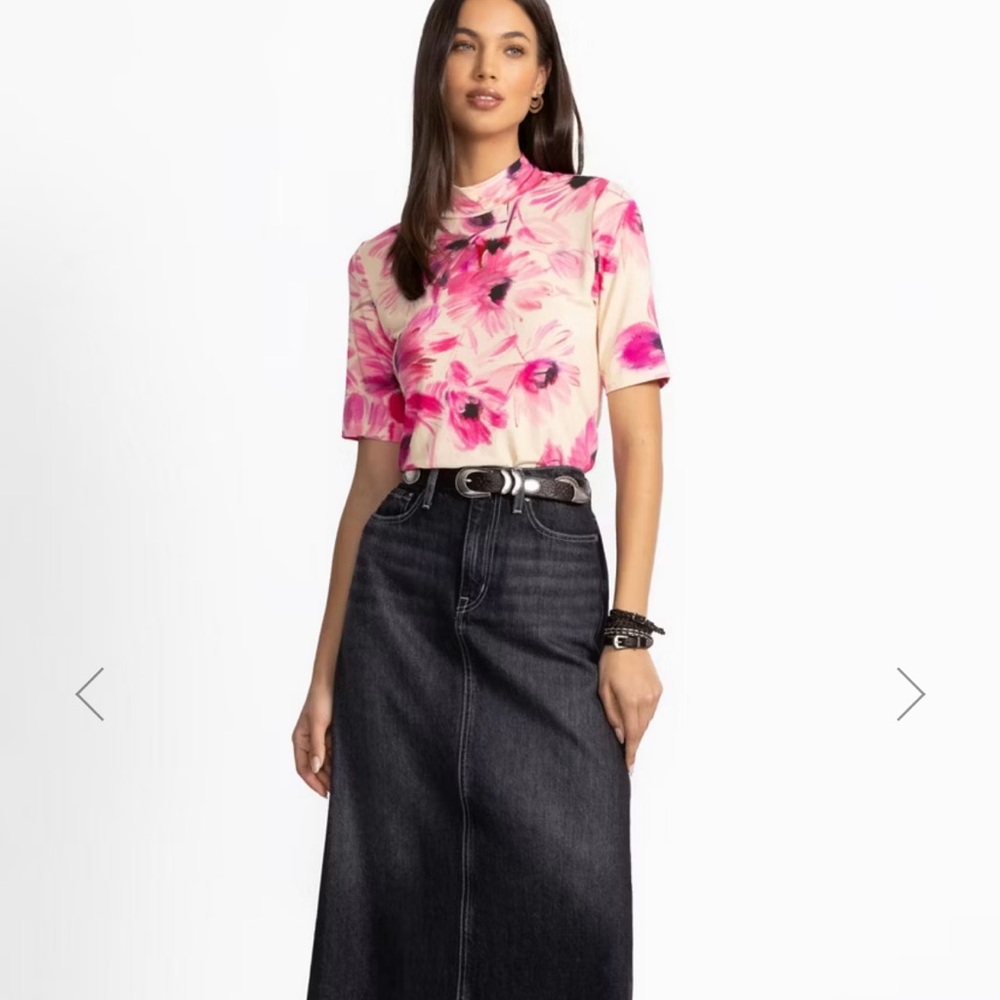 Johnny Was the Jane Favorite Pink Floral elbow length sleeve top, size Large.